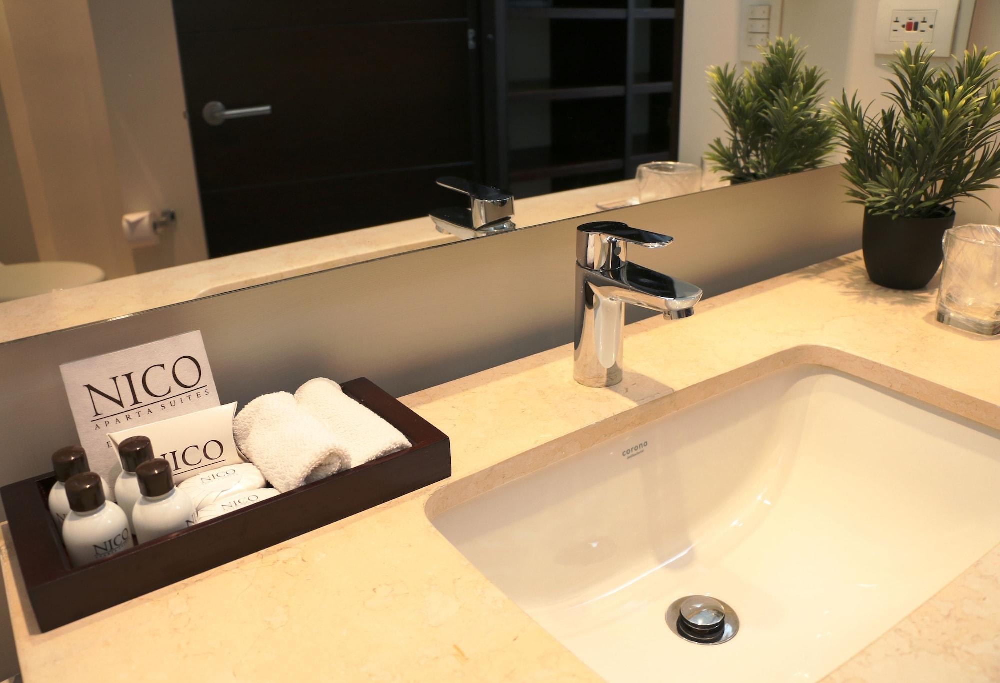 นิโก อปาร์ตาสวีทส์ Hotel โบโกตา ภายนอก รูปภาพ