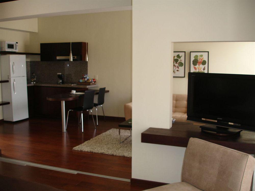 นิโก อปาร์ตาสวีทส์ Hotel โบโกตา ภายนอก รูปภาพ