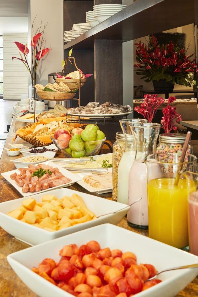 นิโก อปาร์ตาสวีทส์ Hotel โบโกตา ภายนอก รูปภาพ