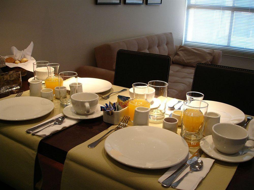 นิโก อปาร์ตาสวีทส์ Hotel โบโกตา ภายนอก รูปภาพ
